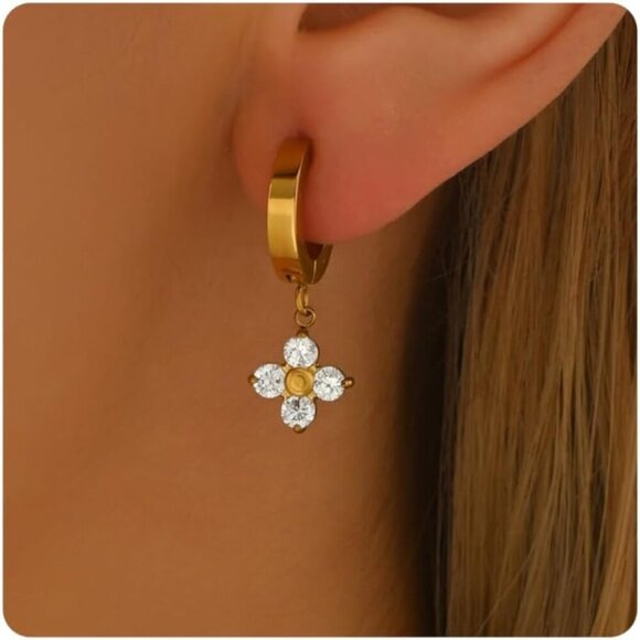 🆕 Women Gold Delicately Designed Earrings 18K Elegant Pearl Sunflower Jewelry - Picture 1 of 7